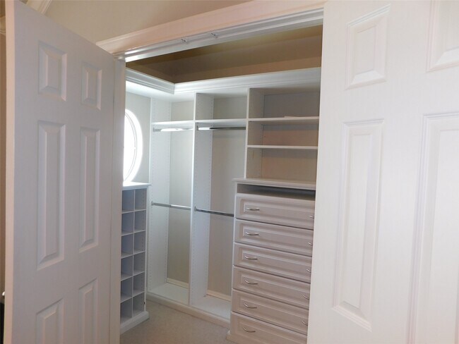 Building Photo - 2615 Starboard Point Dr