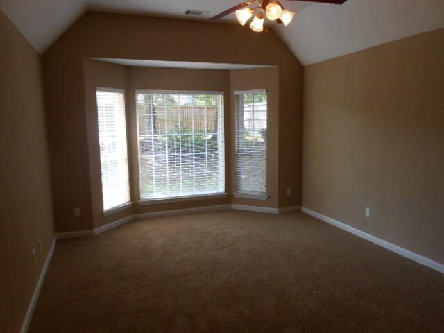 Building Photo - Beautiful 5br/3ba Arlington home with lots of upgrades! Pets are owner approval, fees apply. Carp...