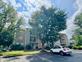 Building Photo - 705 Deer Run