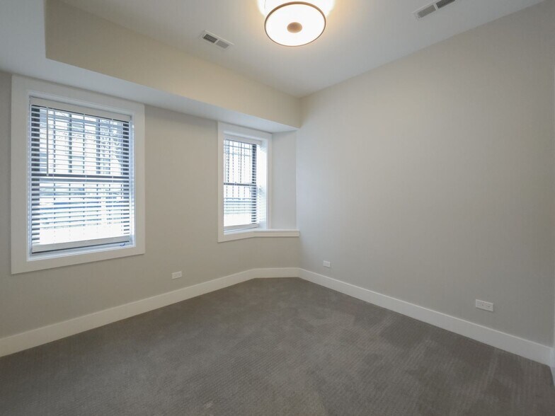 Building Photo - 2537 N Campbell Ave