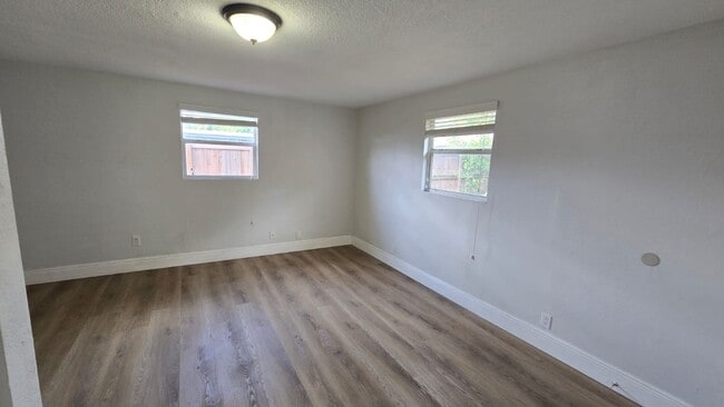 Building Photo - 6511 Seminole Dr