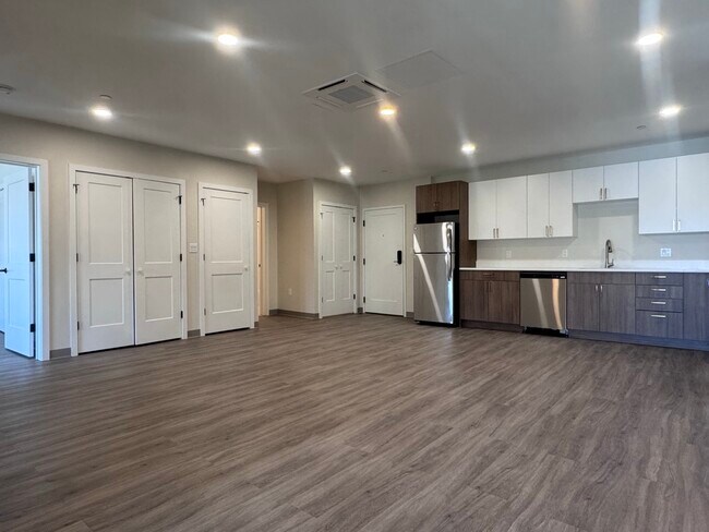 Building Photo - 356 Cummins Hwy