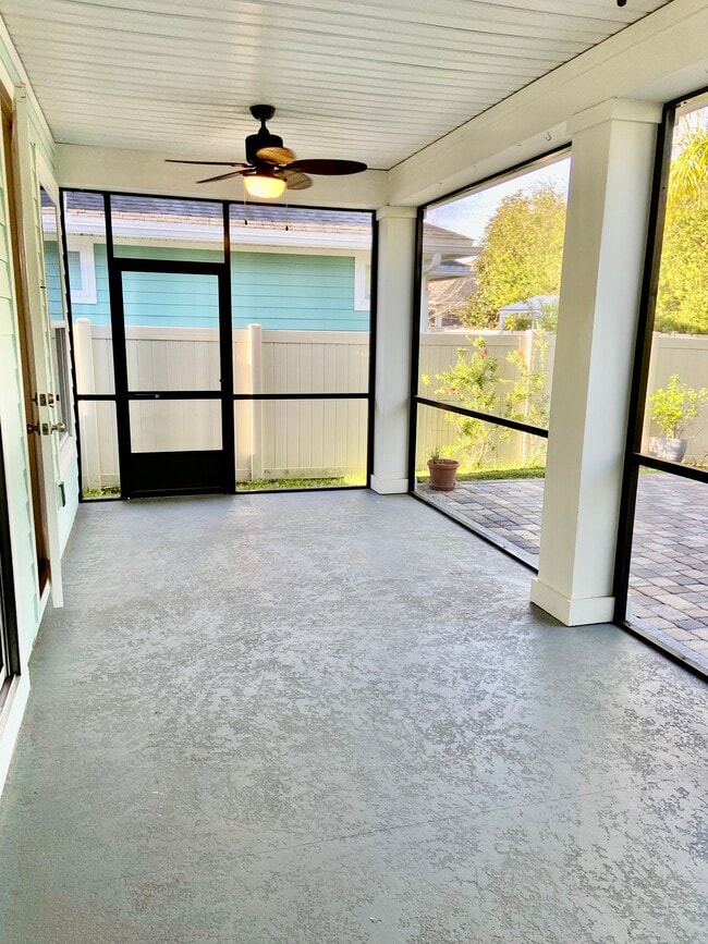 Building Photo - 30 Paradise Valley Dr