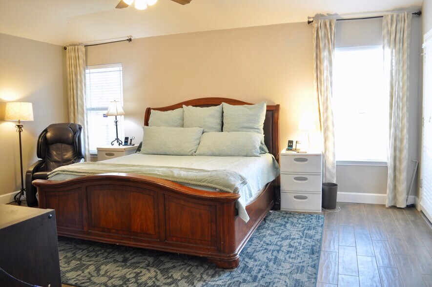 Master Bedroom - 1405 Amber Day Dr