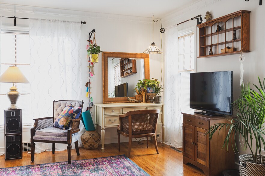 Building Photo - 2645 N 69th St