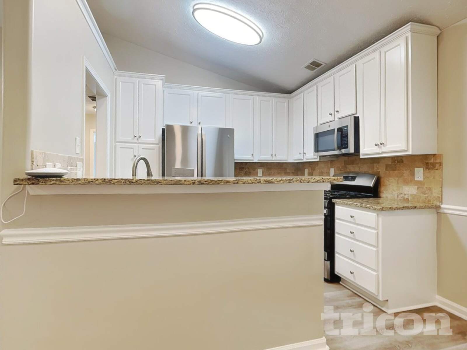 Building Photo - 449 Sarah's Ln