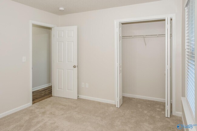 Building Photo - 146 Carillo Ln