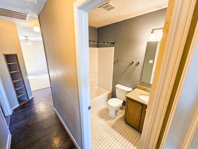 Building Photo - 2221 Collins Way
