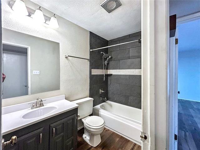 Building Photo - 10238 White Elm Rd