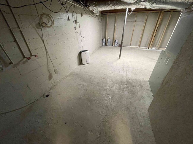 Building Photo - Smyrna - 3BR / 2BA