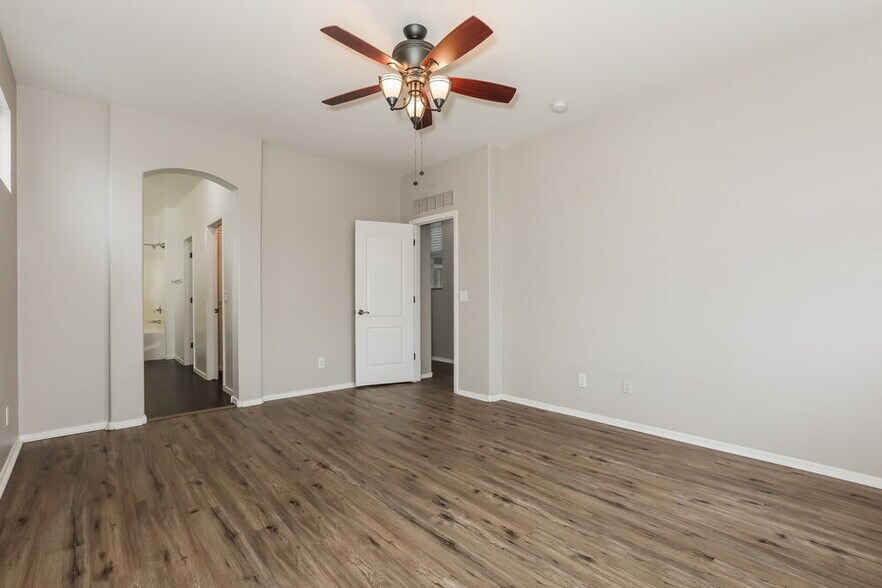 Building Photo - 3875 S Dew Drop Ln