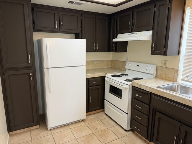 Building Photo - Pinedale