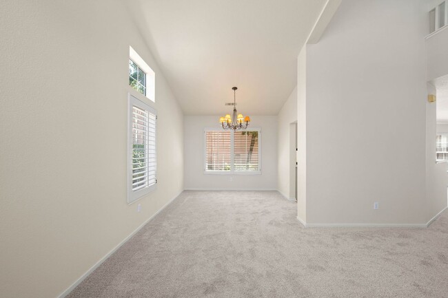 Building Photo - 3916 Promenade Way