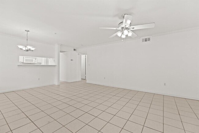 Building Photo - 501 W 26th St