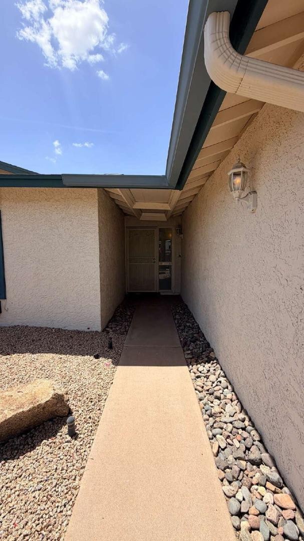 Building Photo - 3827 E Larkspur Dr