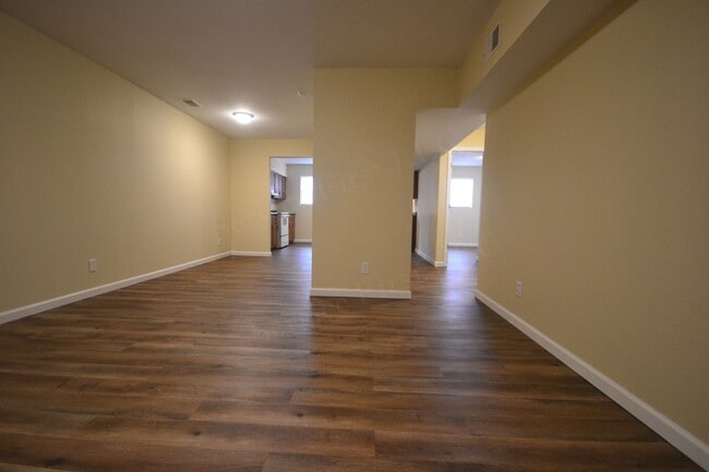Building Photo - Pike Apartments