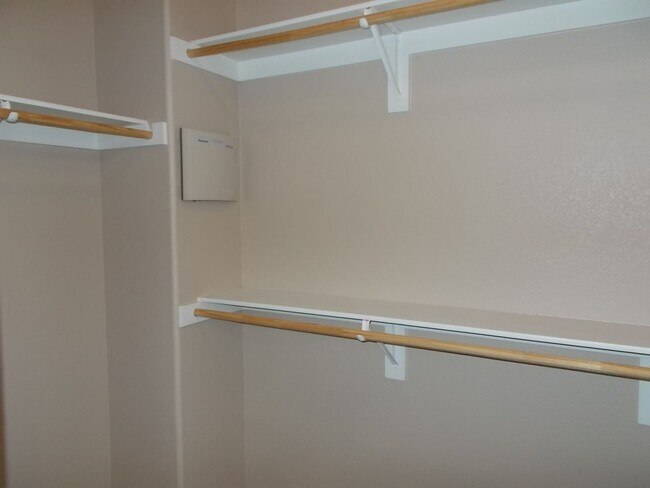 Building Photo - Stylish Summerlin Townhome with Private Co...