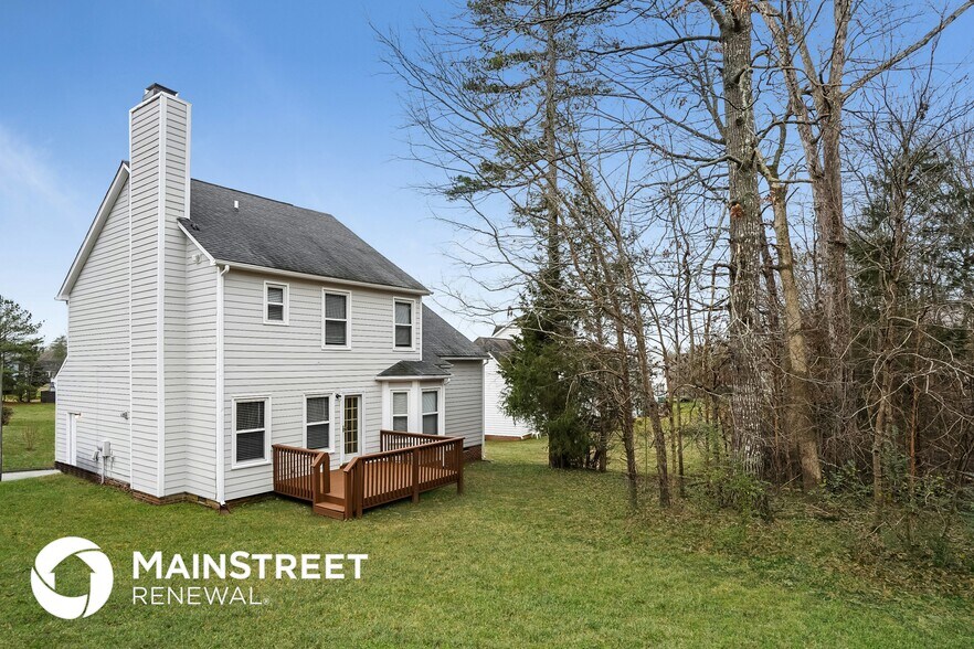 Building Photo - 1007 Shady Ln