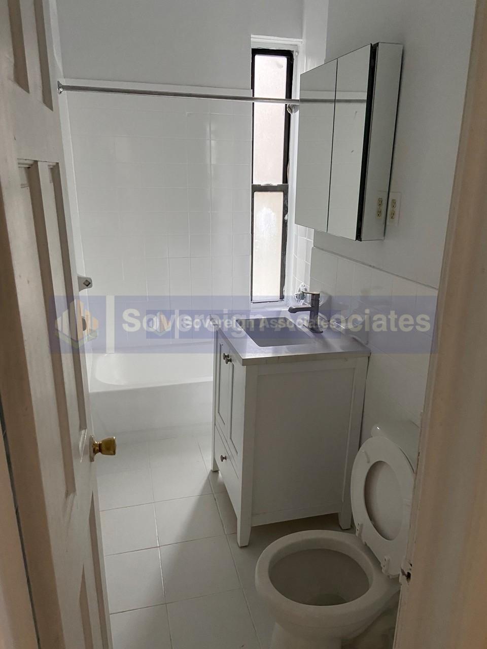 Building Photo - 41-47 Saint Nicholas Terrace