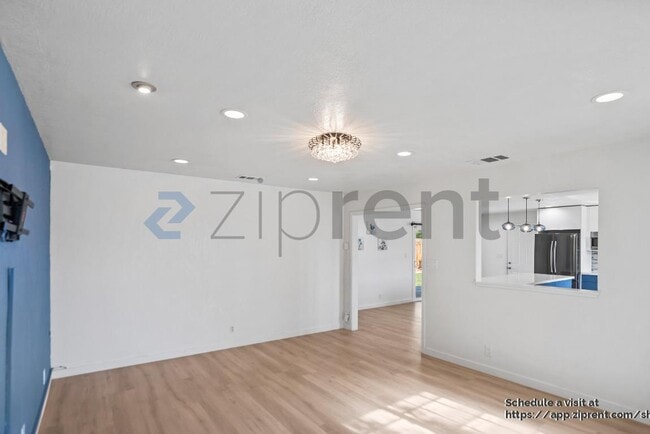 Building Photo - 38440 Farwell Dr