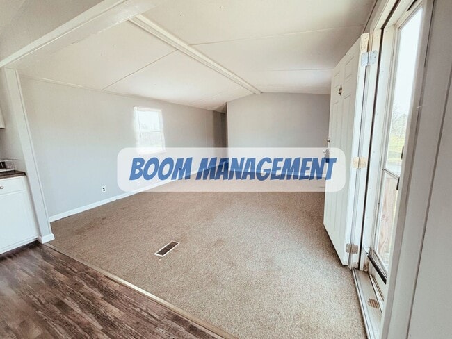 Building Photo - 176 Brookston Rd