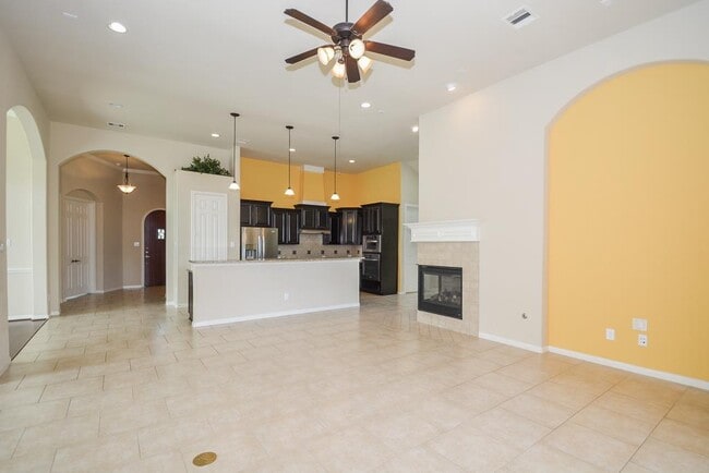 Building Photo - 6411 Edinburgh Ct