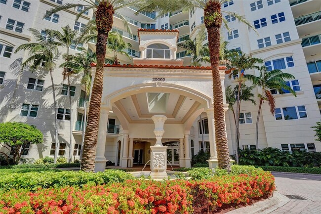 Building Photo - 20000 E Country Club Dr