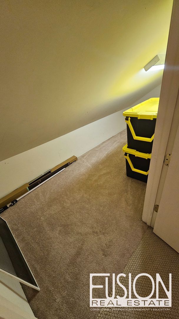 Building Photo - Bright, Modern 3 Bedroom Townhouse in Essex Junction!