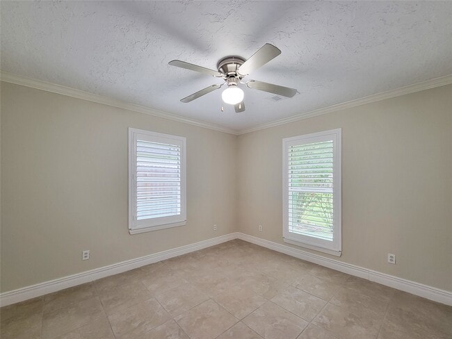 Building Photo - 25723 Glen Loch Dr