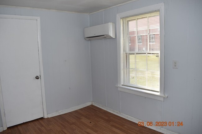 Building Photo - 2 Bed 1 Bathroom Single Family Home For Rent