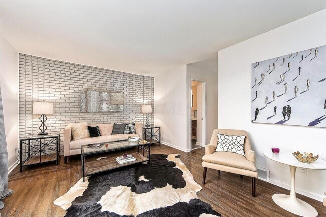 Building Photo - 361 E North St