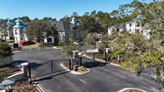 Building Photo - 230 Presidents Cup Way