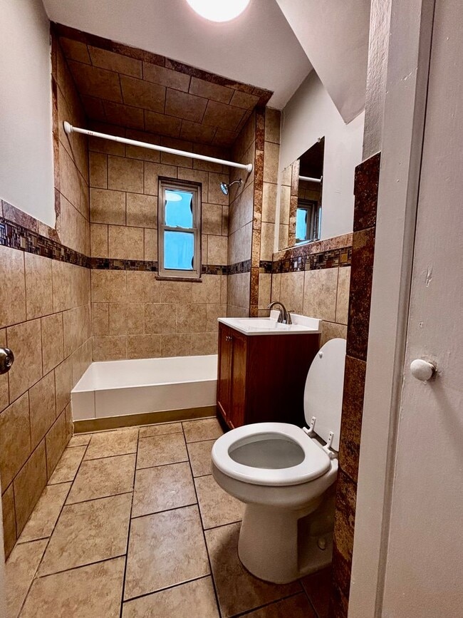 Building Photo - Cozy & Convenient Studio Apartment in Fair...