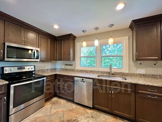 Building Photo - 3 Mt Royal Dr