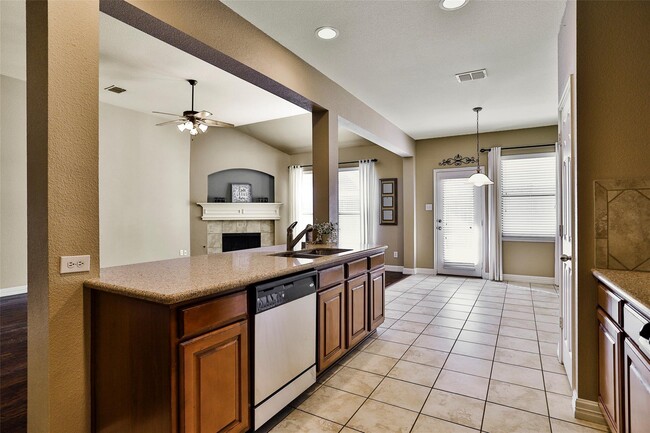 Building Photo - 15712 Ringdove Ct