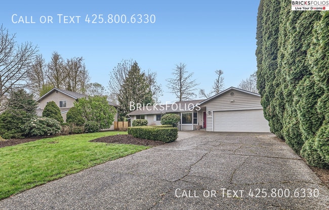 Building Photo - Inviting Bothell Home: Your Sanctuary with...