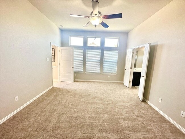 Building Photo - 1017 Hillrose Dr