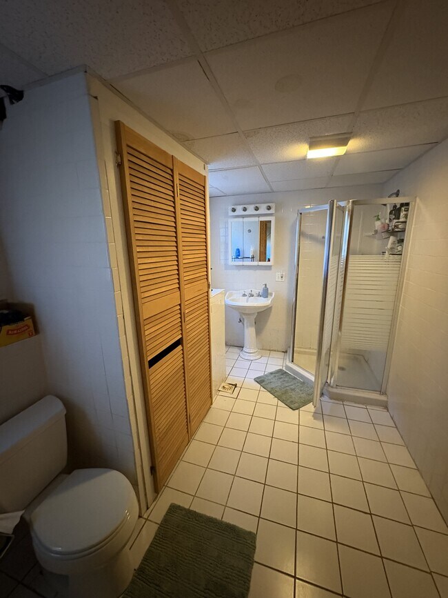 Building Photo - 1 Edgehill Pl