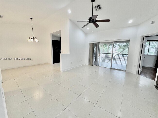 Building Photo - 16320 Malibu Dr