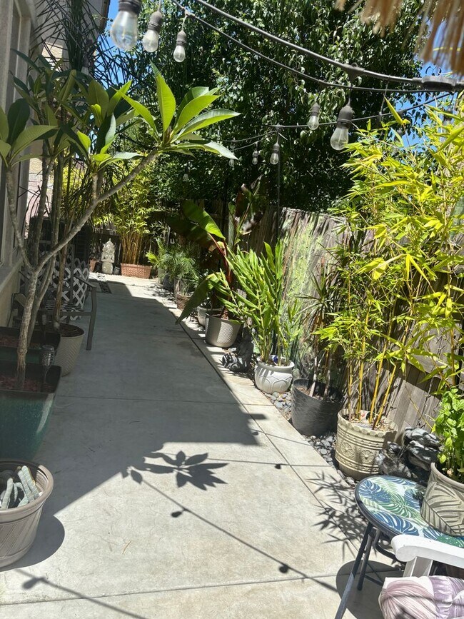 Building Photo - Cute As A Bug 3/2 Natomas Home!  (Please see attached info for viewings!