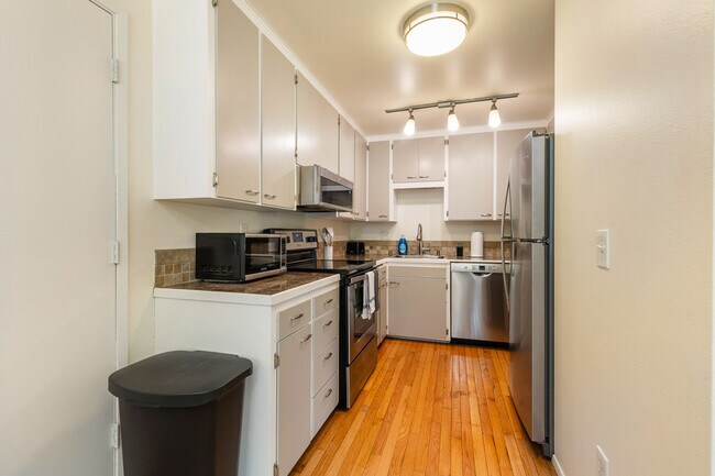 Building Photo - 15706 Ash Way