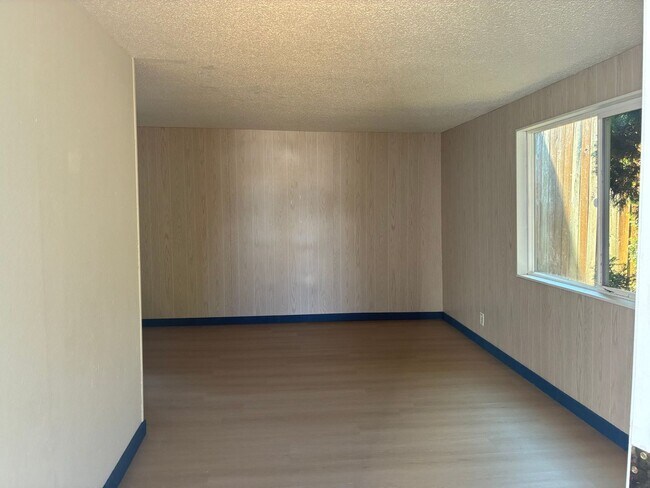 Building Photo - 3314 E College Way
