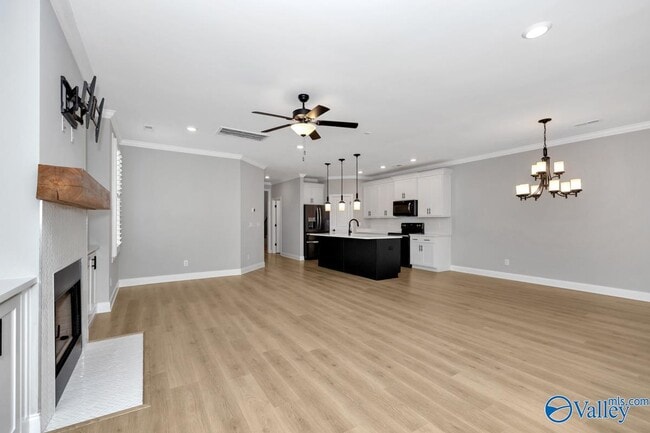 Building Photo - 119 Bienville St