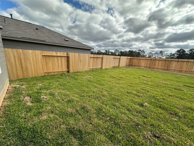 Building Photo - 13310 Rayhill Dr