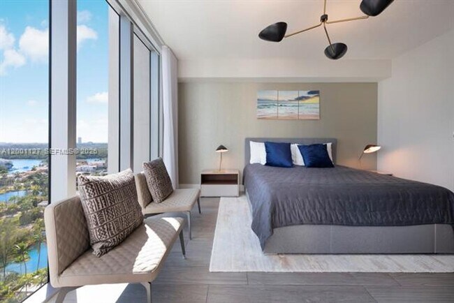 Building Photo - 300 Sunny Isles Blvd