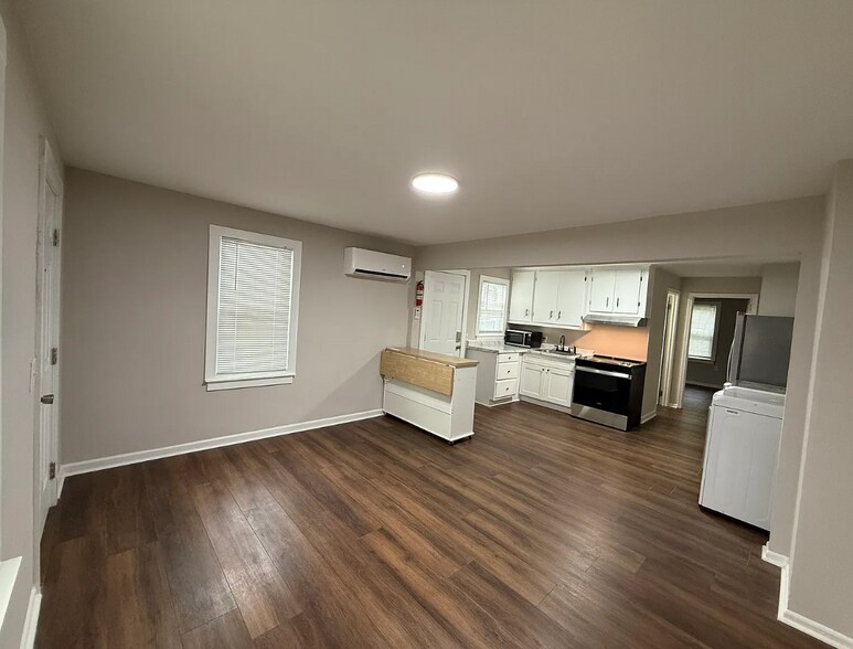 Building Photo - 20 Burgess Ave