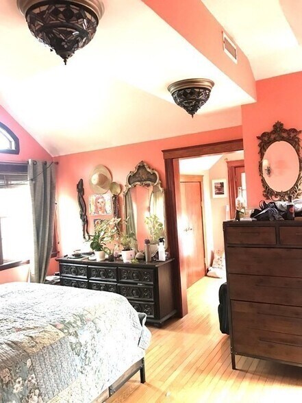 Building Photo - 1 Longfellow Rd