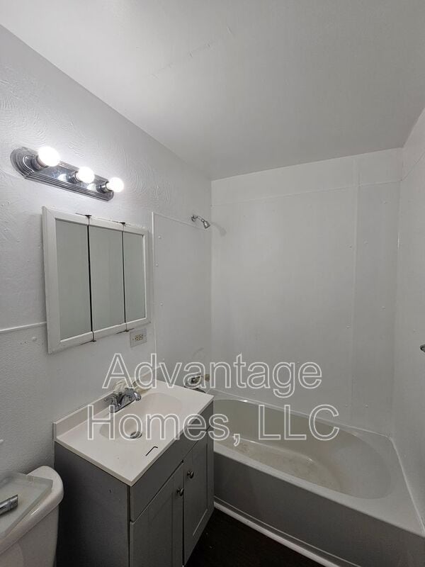 Building Photo - 11214 Crystal Ave