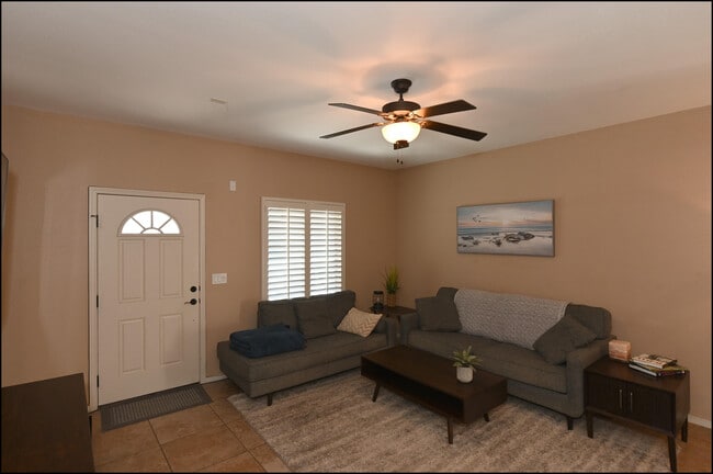 Building Photo - 14365 Valley Light Ct