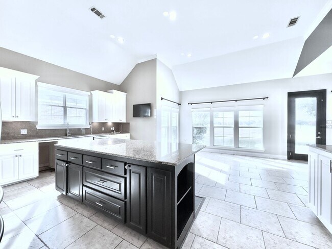 Building Photo - Luxury 4BR/3BA Home on Golf Course in Pelican Point – Resort-Style Living!